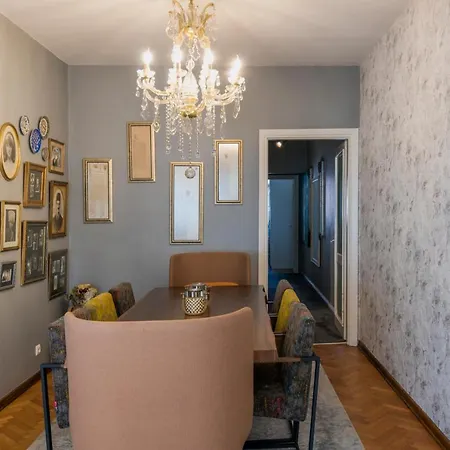 Feel The Spirit Of In A Homey Atmosphere Istanbul